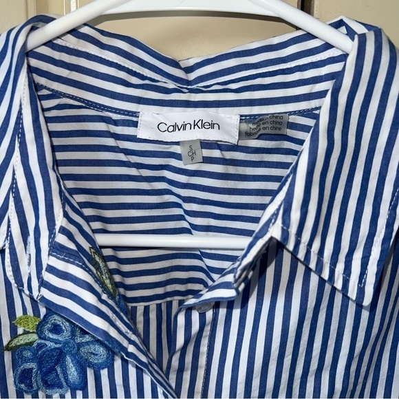 Calvin Klein Floral Embroidered Striped Long Sleeve Button Down Shirt Size Small - Picture 3 of 15